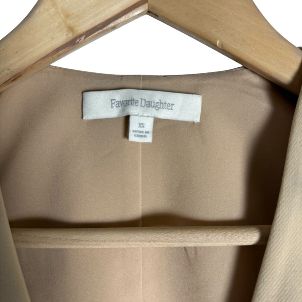 Favorite Daughter Margaret Beige Button Front Sleeveless Crepe Vest Size XS - Picture 6 of 16